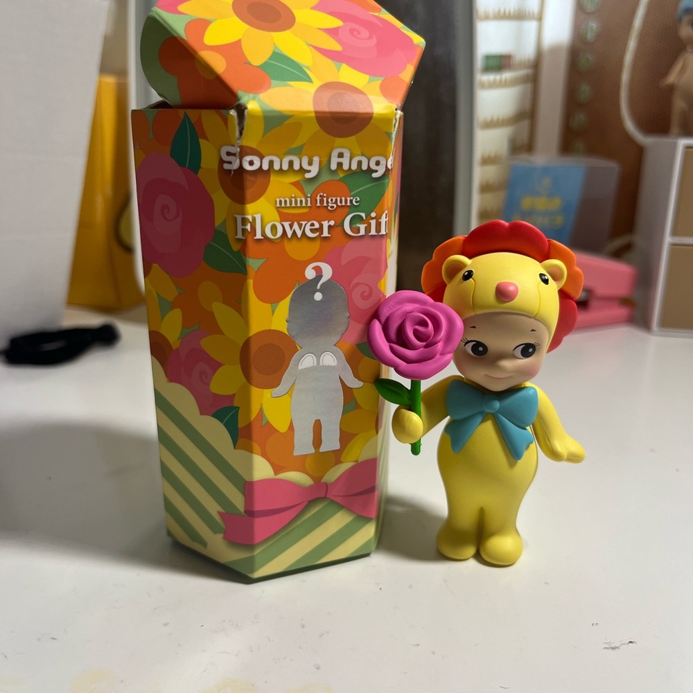 sonny angel rose lion yellow from flower gift series!